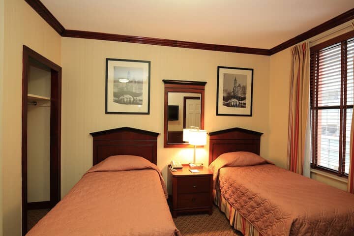 Room 25 of 89