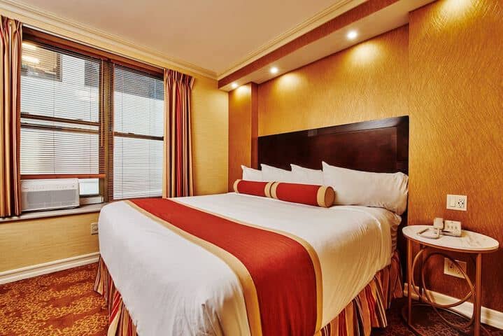 Room 34 of 89