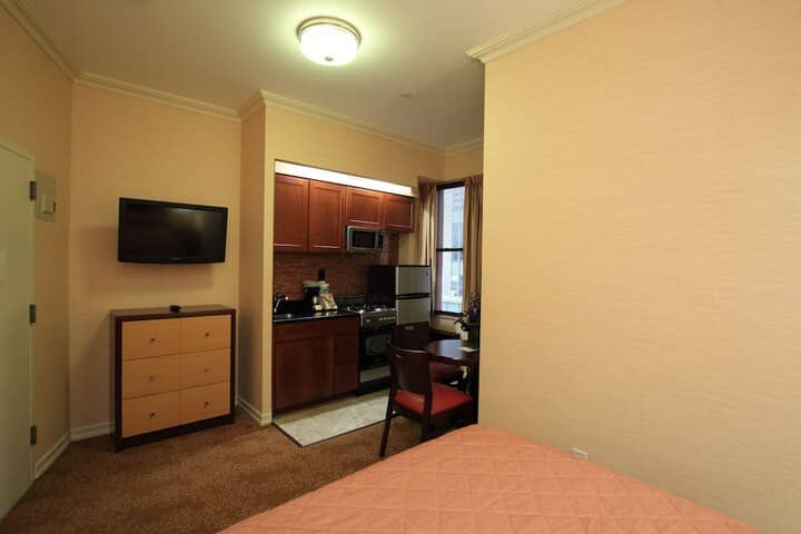 Room 13 of 89