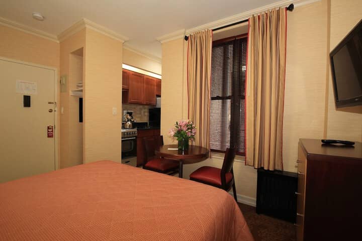 Room 12 of 89