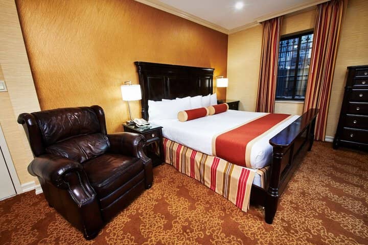 Room 37 of 89