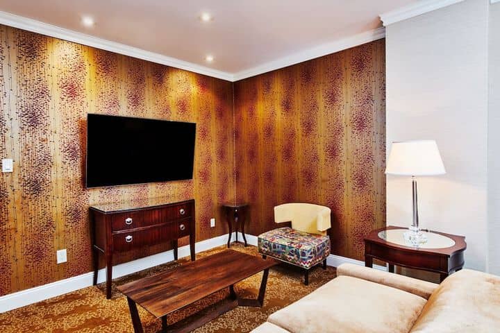 Room 65 of 89