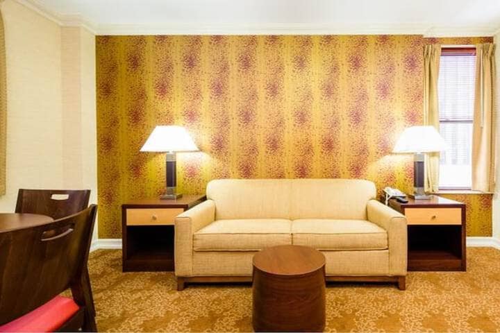 Room 27 of 89