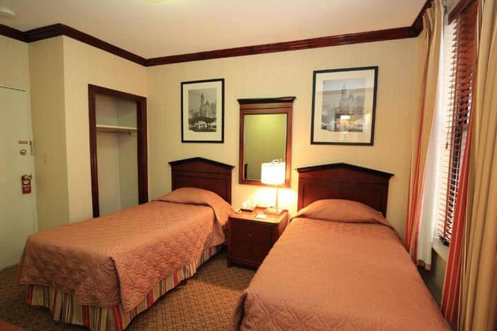 Room 31 of 89